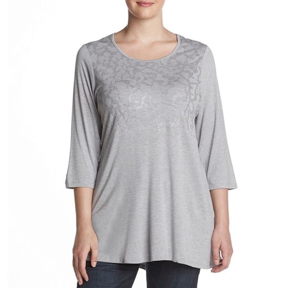 (Size 1X, 2X) Gray Plus Size Animal Foil Tunic Top